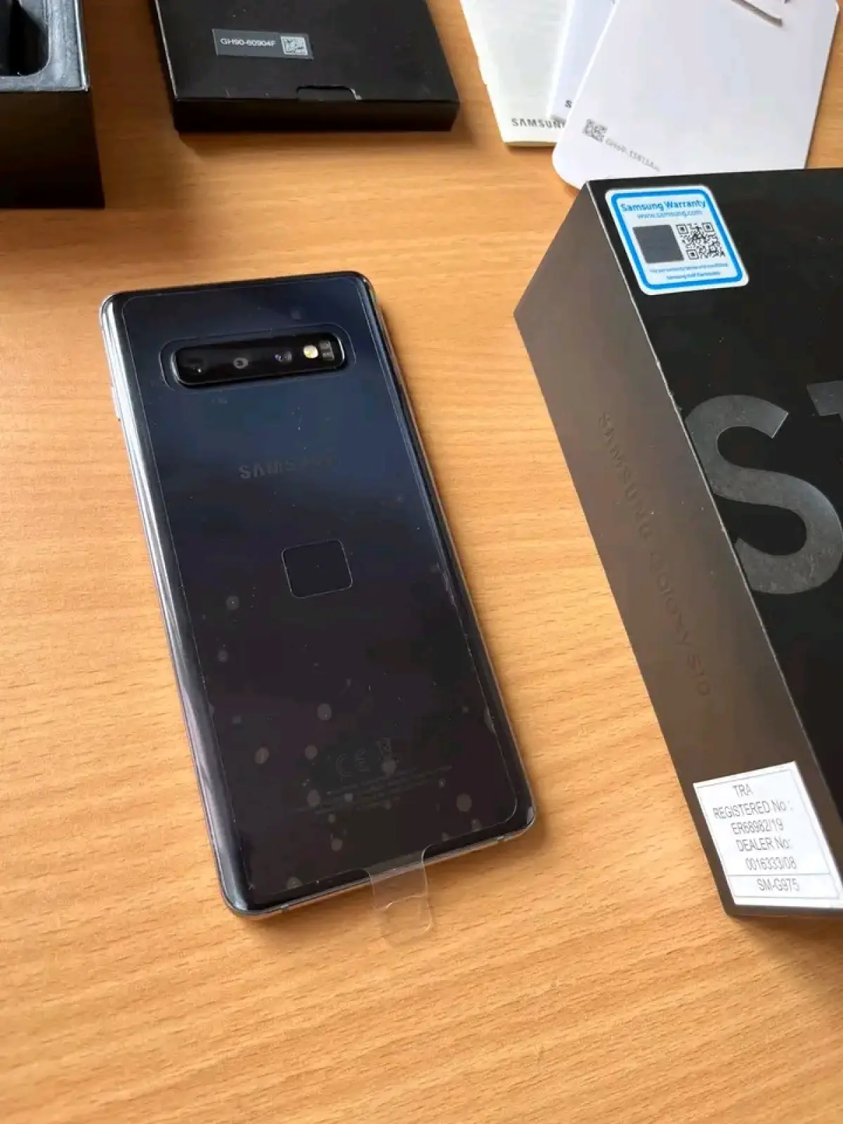Clean samsung galaxy s10 plus - Image 4