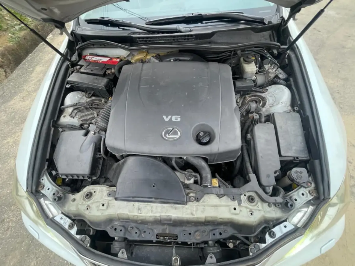 Lexus IS250 2011 Model - Image 2