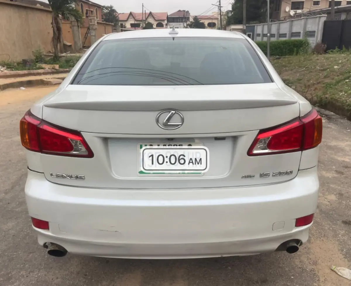 Lexus IS250 2011 Model - Image 7