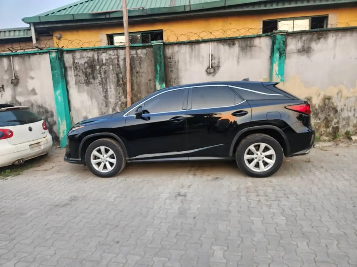 RX 350 2017 black - Image 4