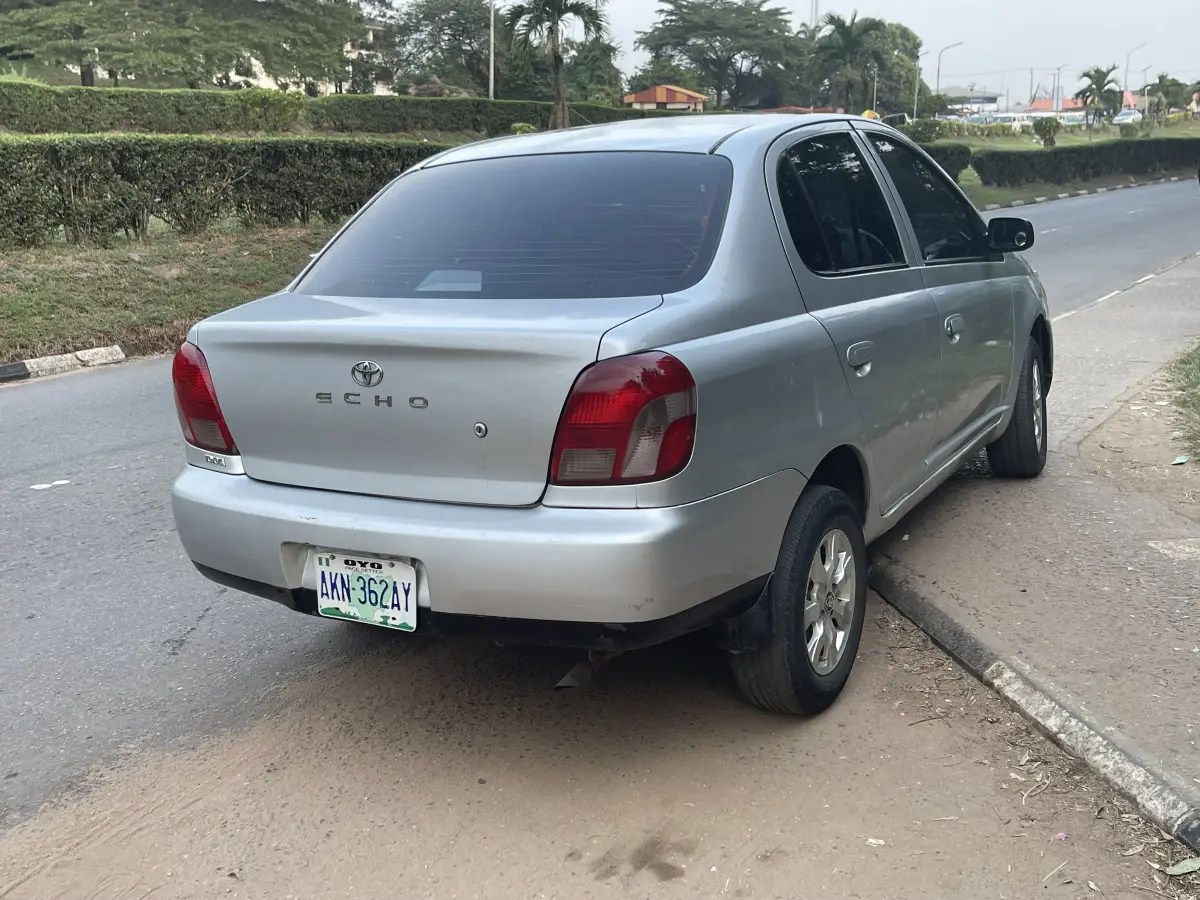 Direct Hand Auto with CNG Yaris Echo 2001 - Image 2