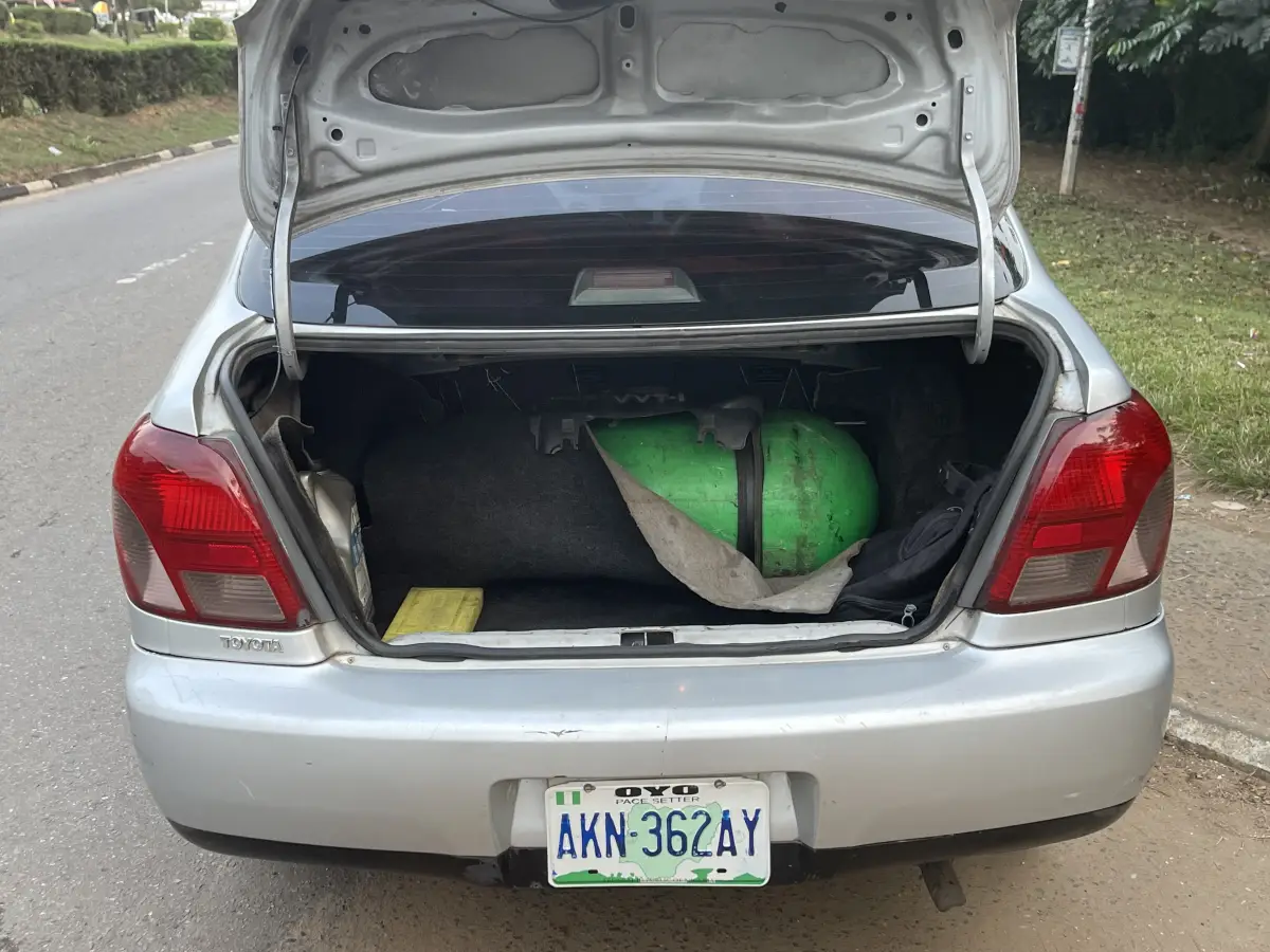 Direct Hand Auto with CNG Yaris Echo 2001 - Image 9