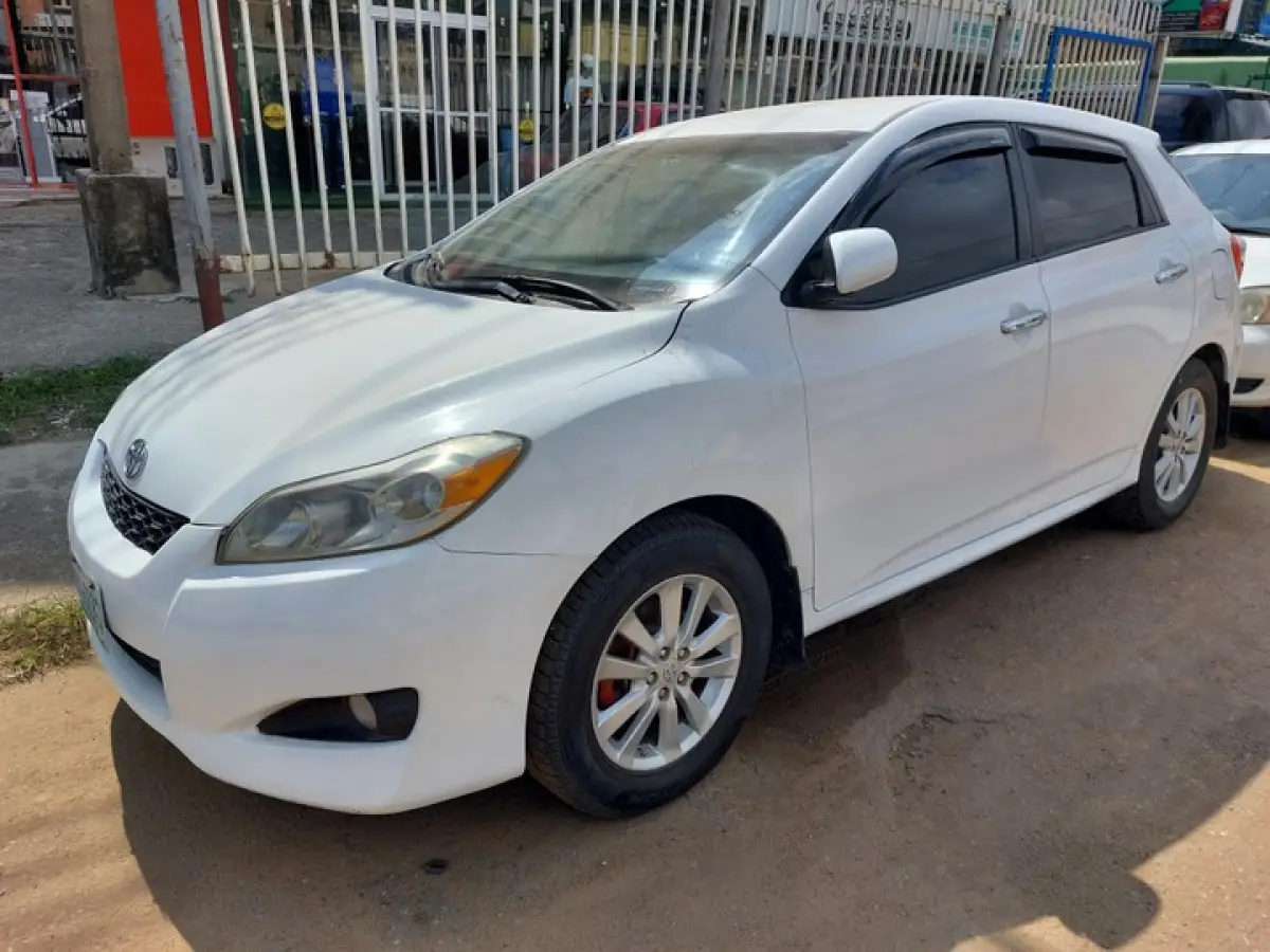 2010 Toyota Matrix White Registered - Image 1
