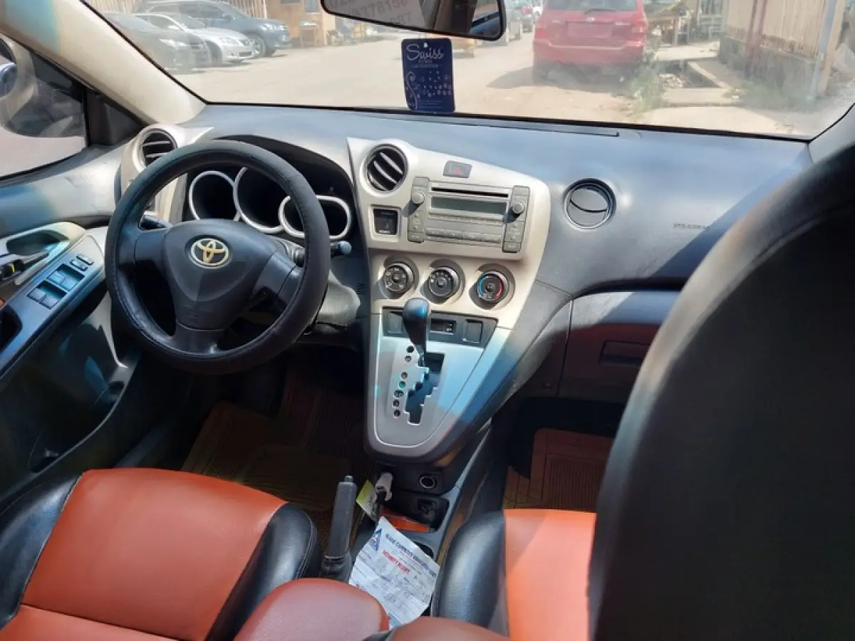 2010 Toyota Matrix White Registered - Image 5