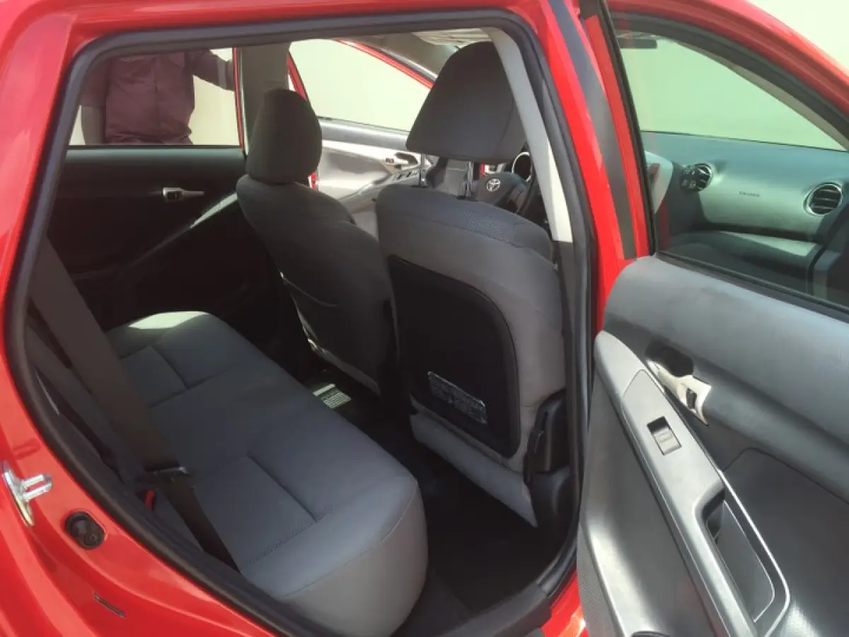 Neatly Used 2010 Toyota Matrix - Image 4