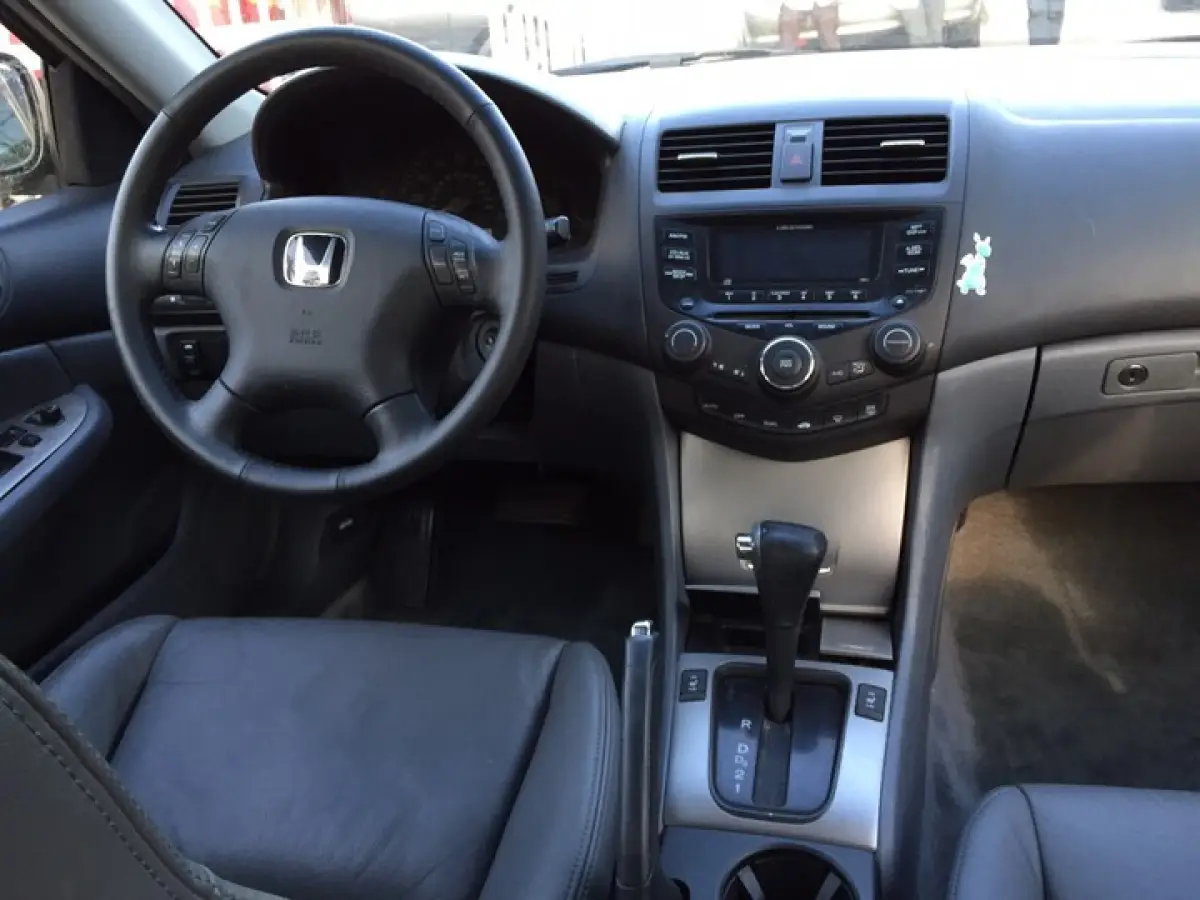 Honda Accord EXL 2005 - Autos - Image 6