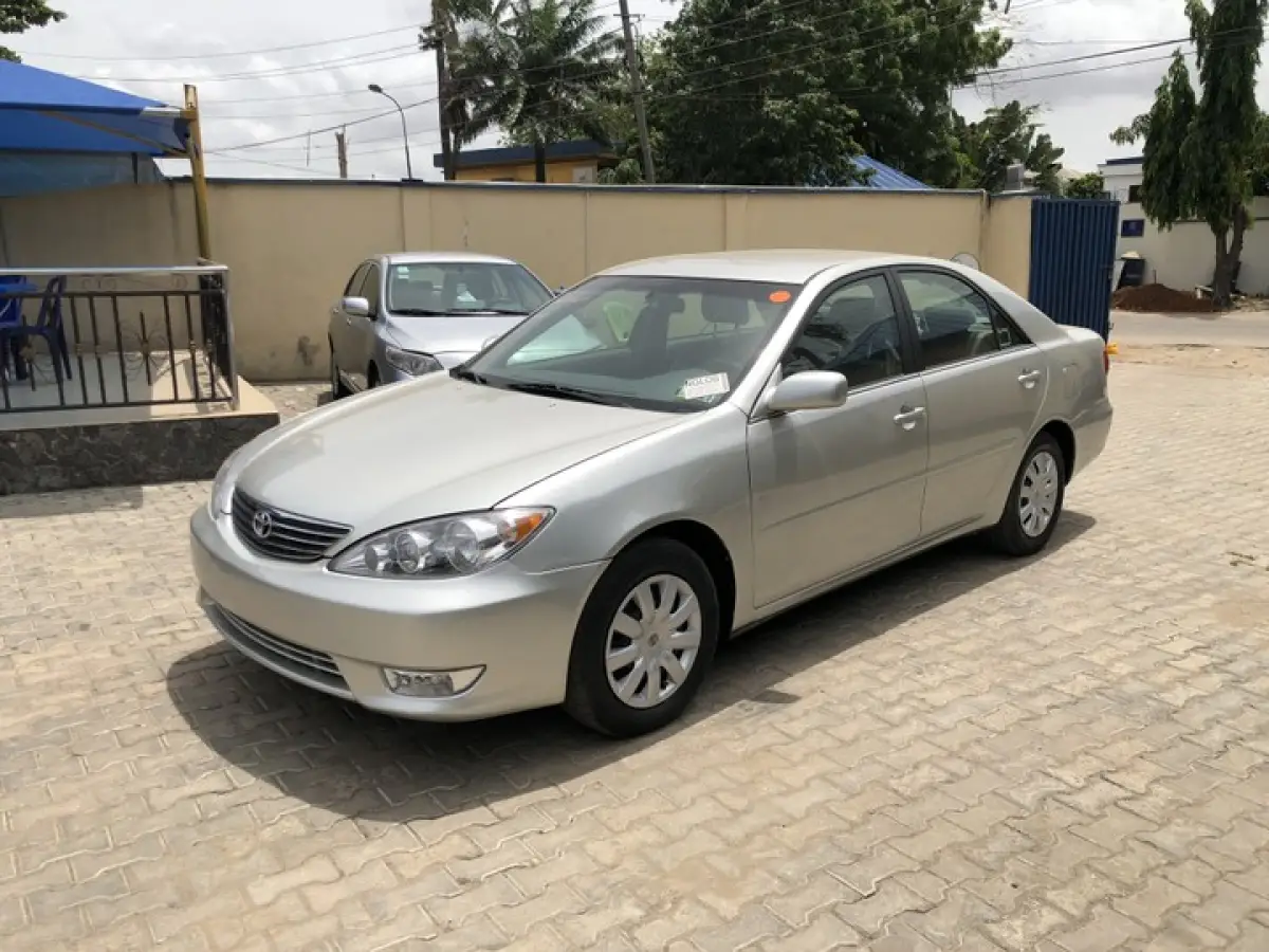 2006 Toyota Camry LE - Image 1