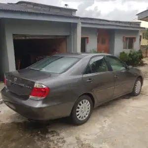 Toyota Camry XLE 2006 gray