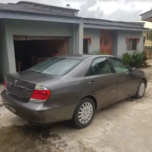 Toyota Camry XLE 2006 gray