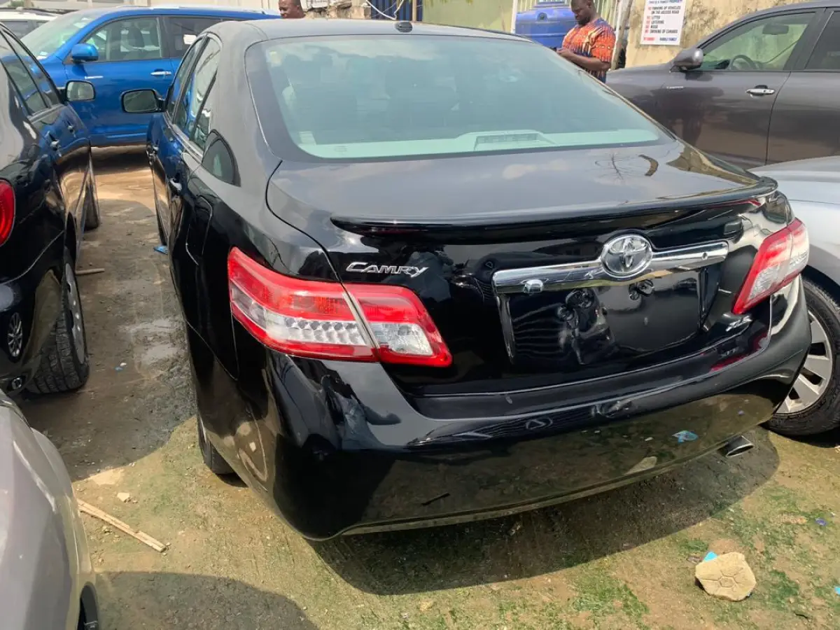 2011 Toyota Camry XLE Thumbstart 4cylinder - Image 2