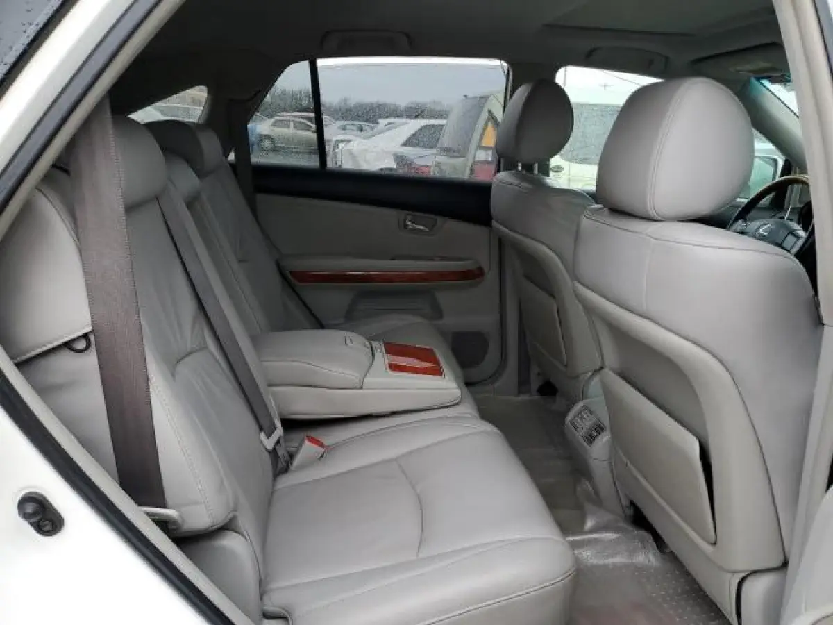 CLEAN 2005 LEXUS RX 330 FOR SALE - Image 10