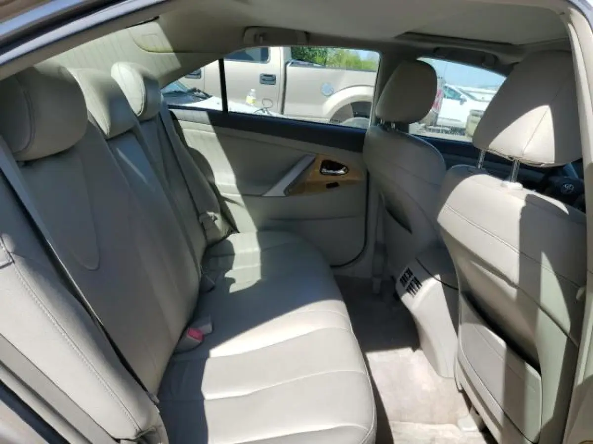 FOR SALE 2007 TOYOTA CAMRY LE - Image 9