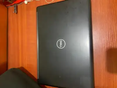Dell latitude 5590 Laptop