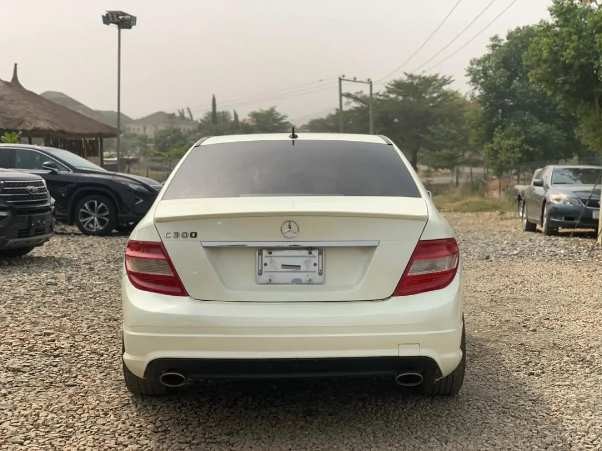 Mercedes Benz C300 2011 - Image 1