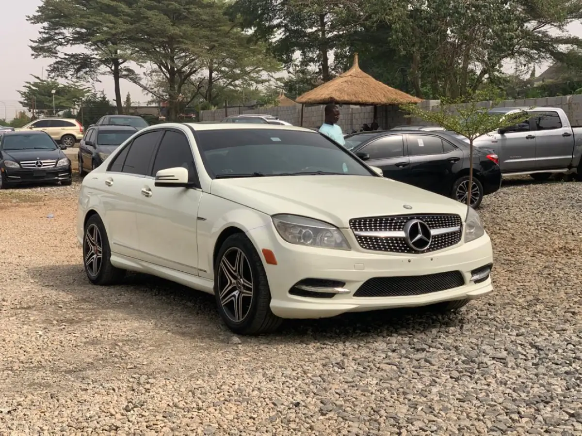 Mercedes Benz C300 2011 - Image 6