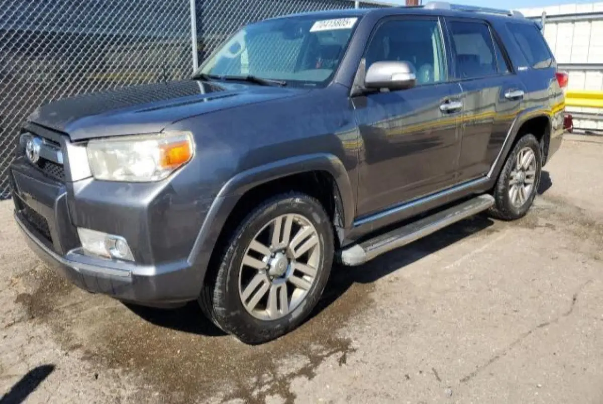 2005 Toyota 4 runner for sale - Image 2