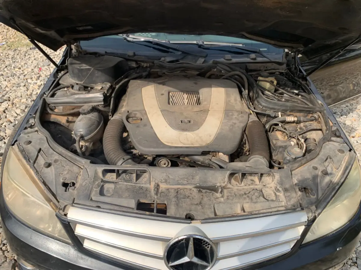 Mercedes Benz C300 2009 - Image 5