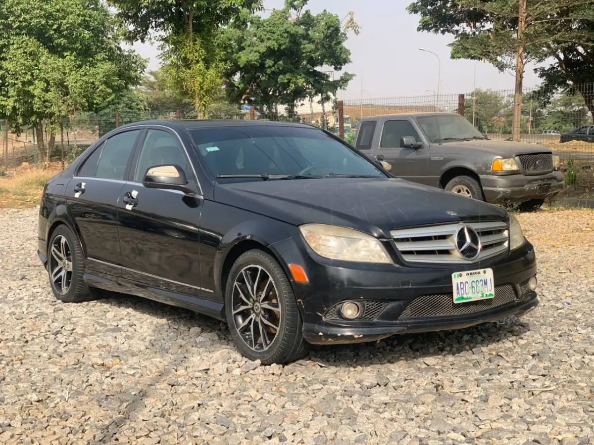 Mercedes Benz C300 2009 - Image 9