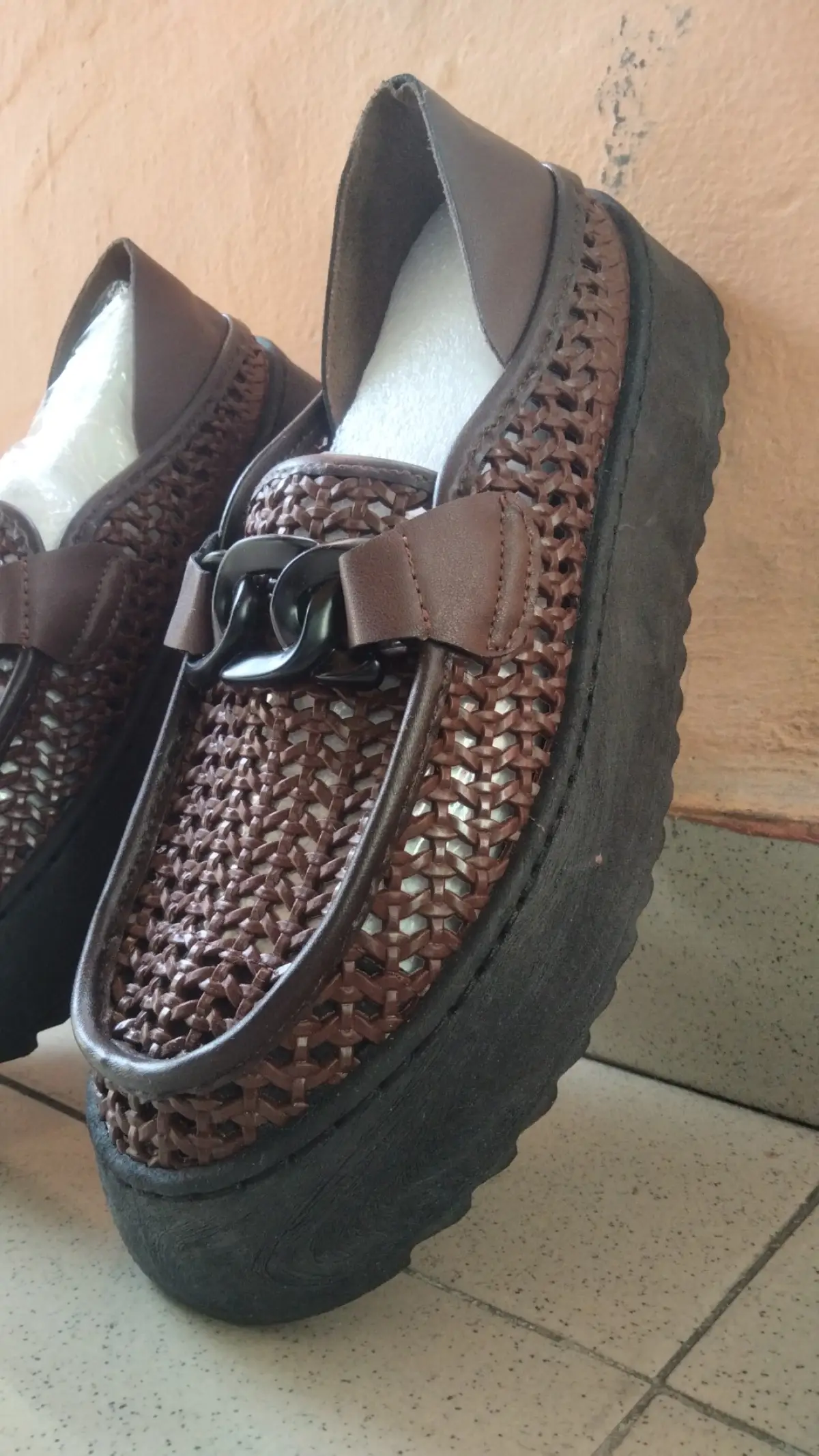 Brook shoe - Image 1