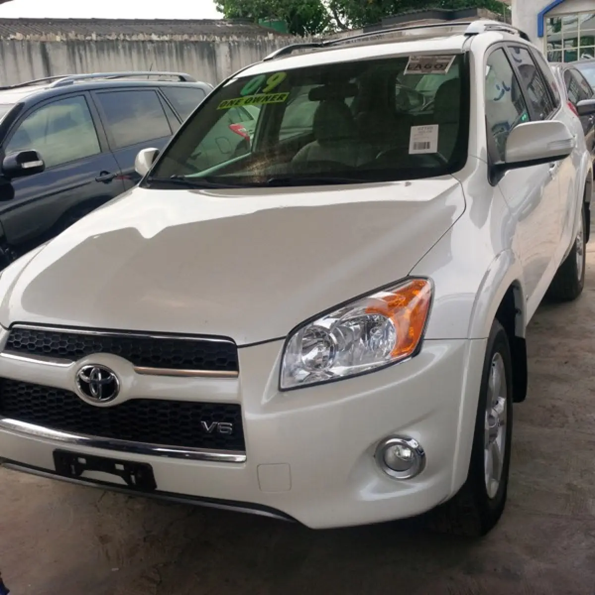 Buy and drive Toyota RAV4 - Image 1