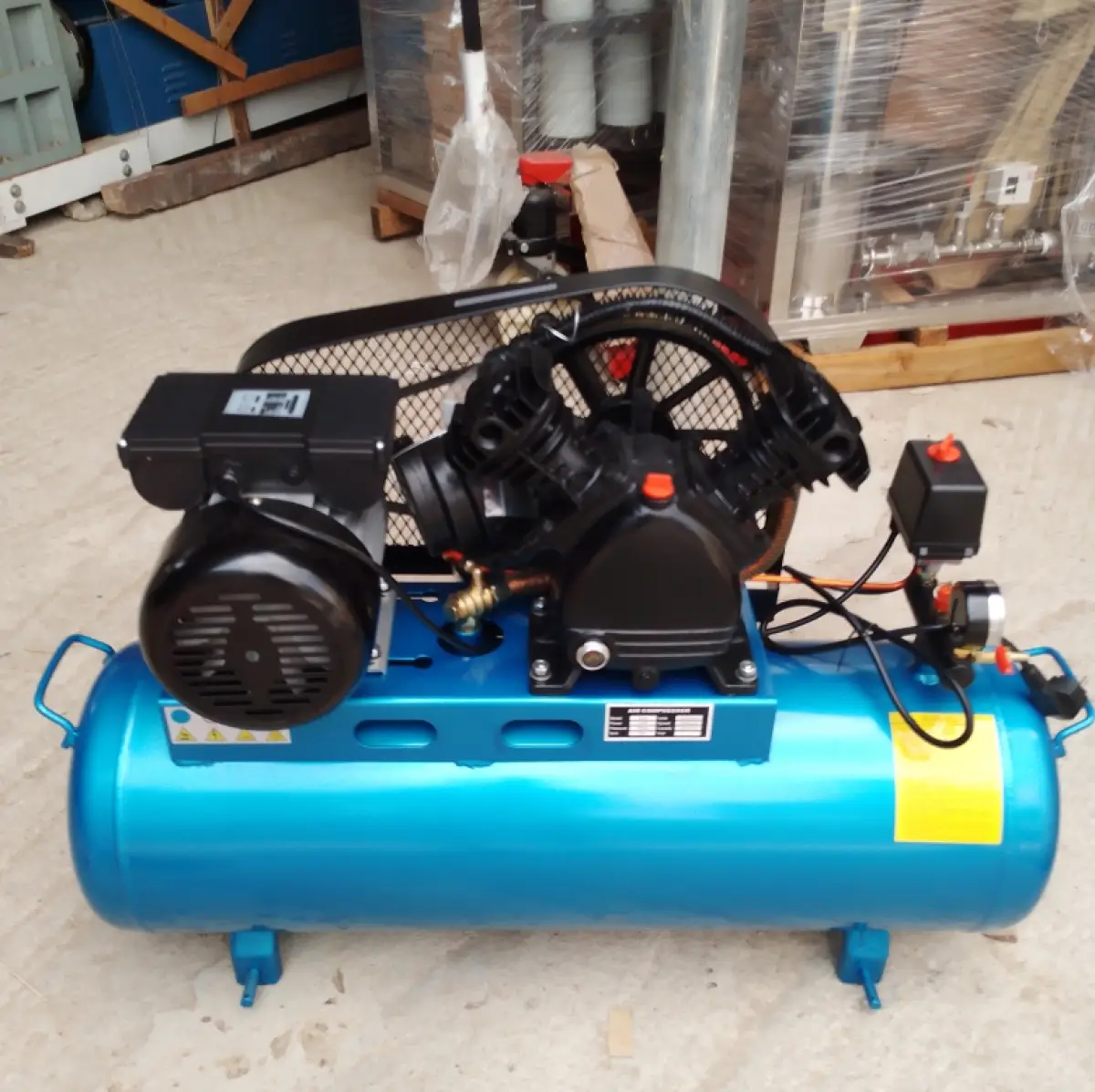 Heavy-Duty Industrial Air Compressor - Image 1