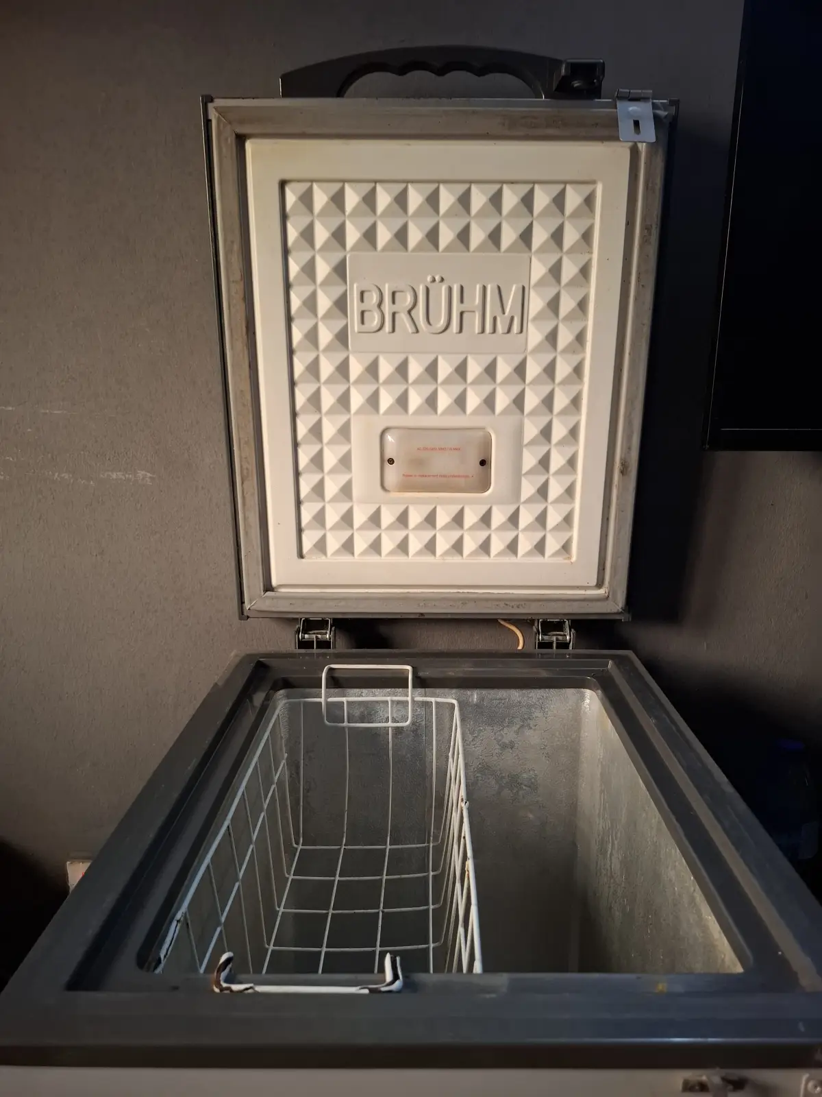 Bruhm 100L chest deep freezer - Image 5