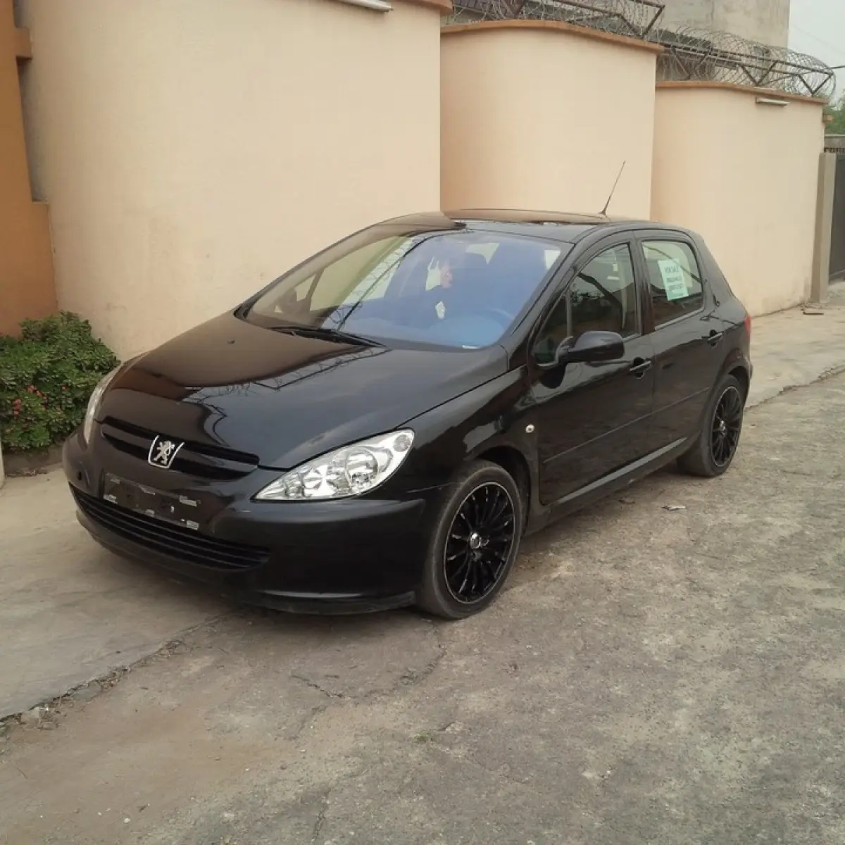 Peugeot 307 2002 Model - Image 1