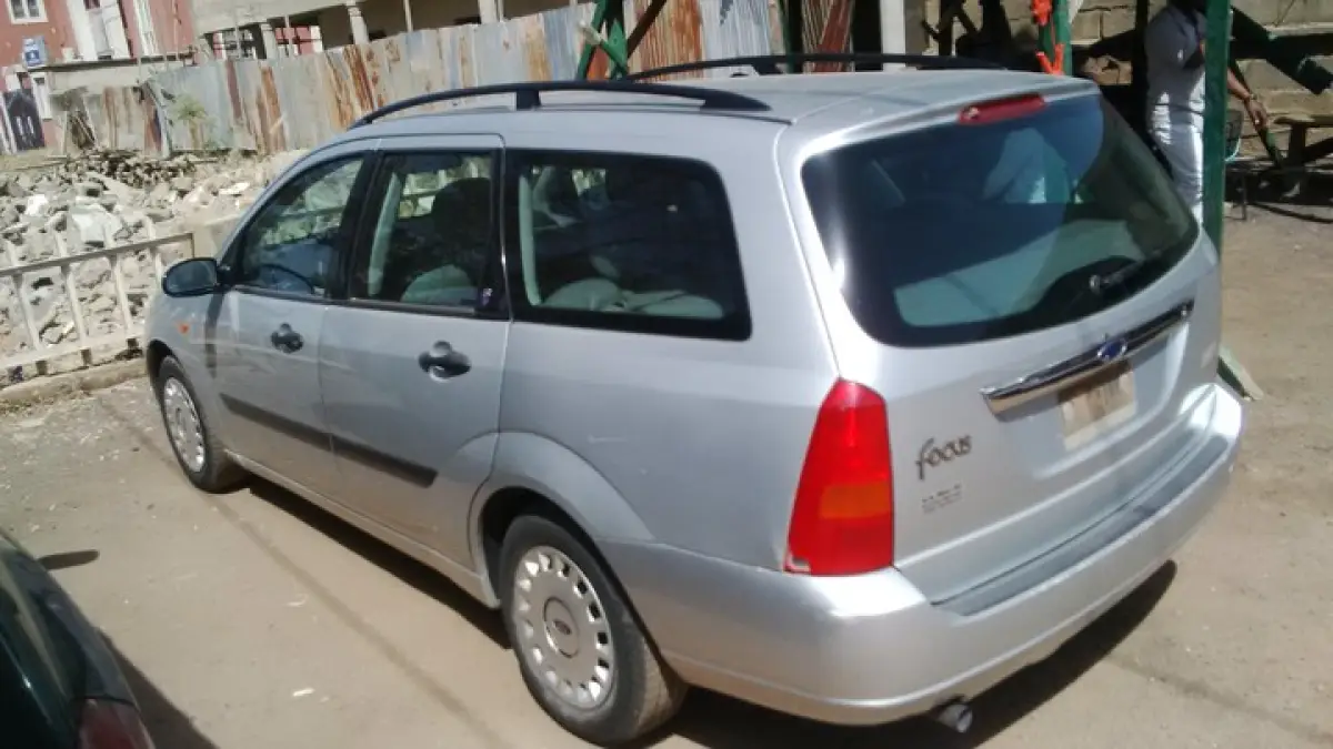 Ford Focus Wagon - Image 6