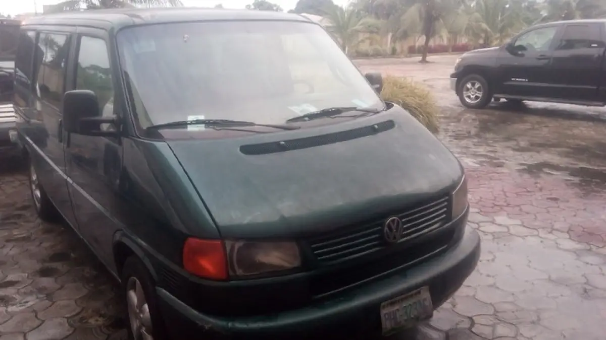 Neat Used Volkswagen bus Eurovan T4 For Sale - Image 2