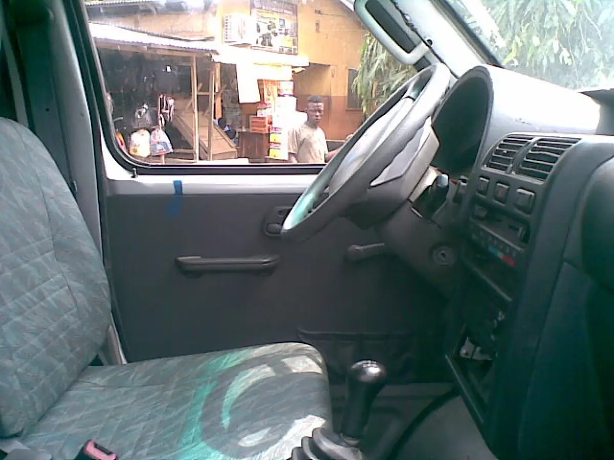 Suzuki Every Mini Bus 2000 - Image 4