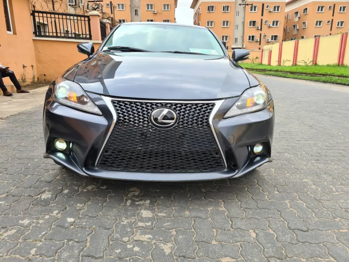 Clean neat Lexus Is250 for sale - Image 2