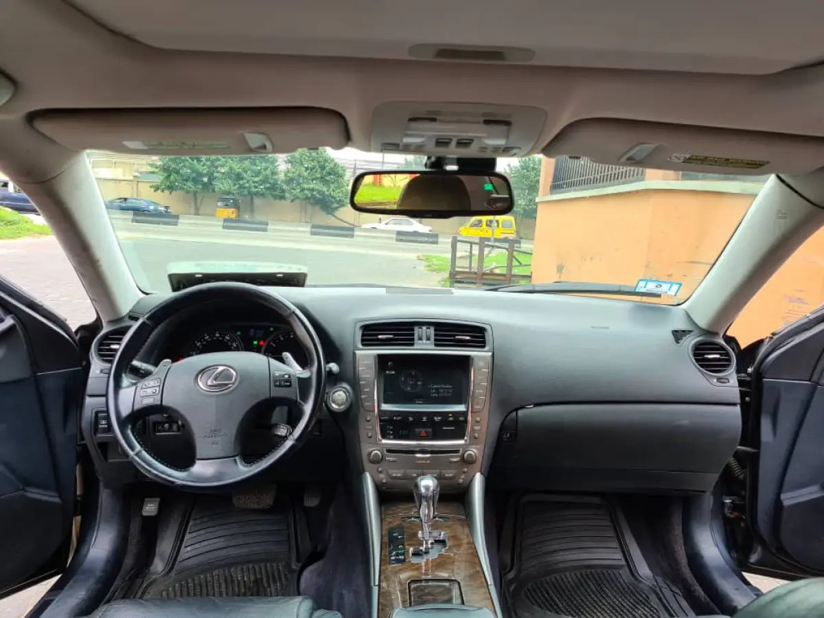 Clean neat Lexus Is250 for sale - Image 6