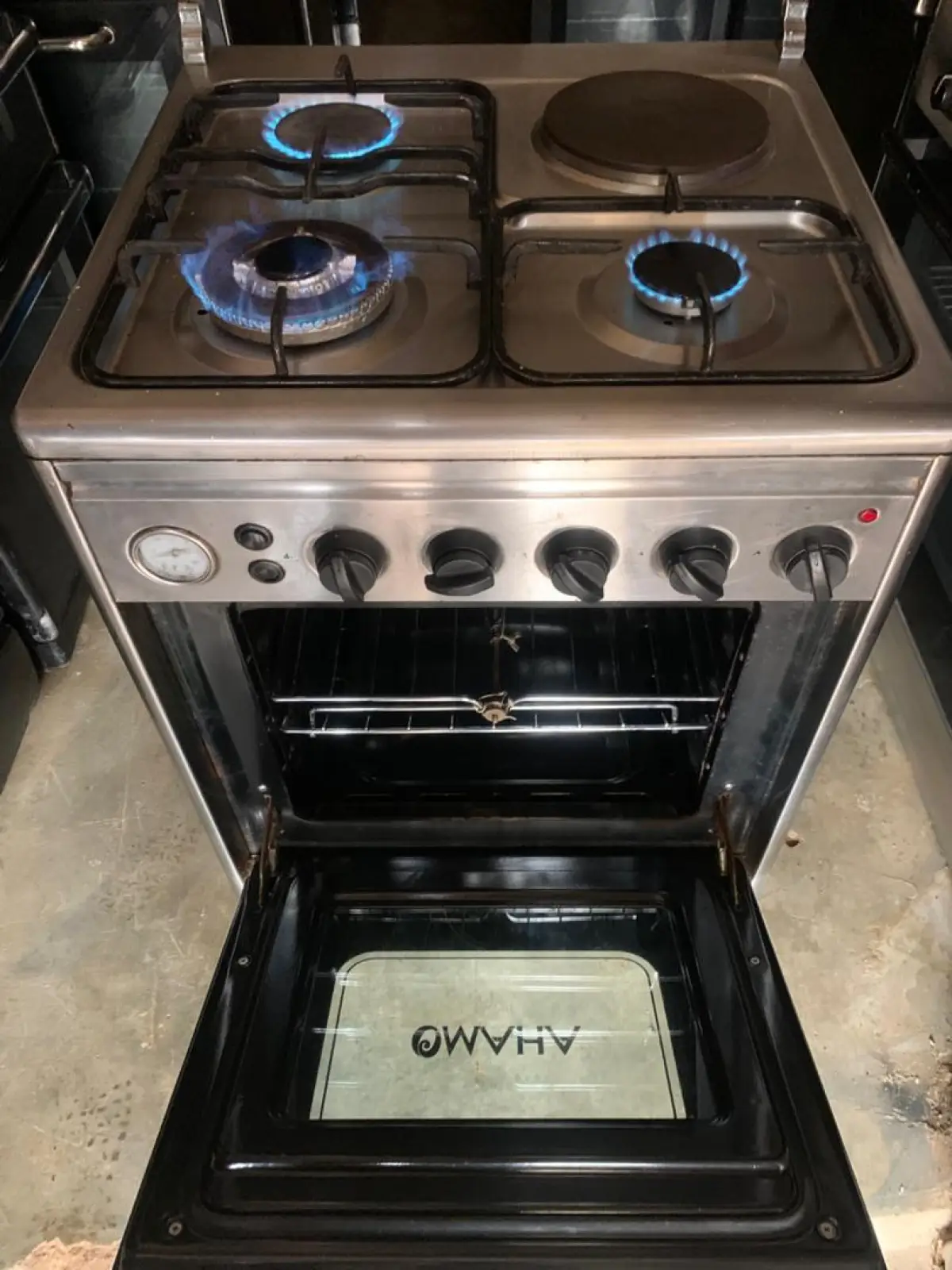 Upgrade your kitchen with our trusted brands of gas and electric cookers - Image 1