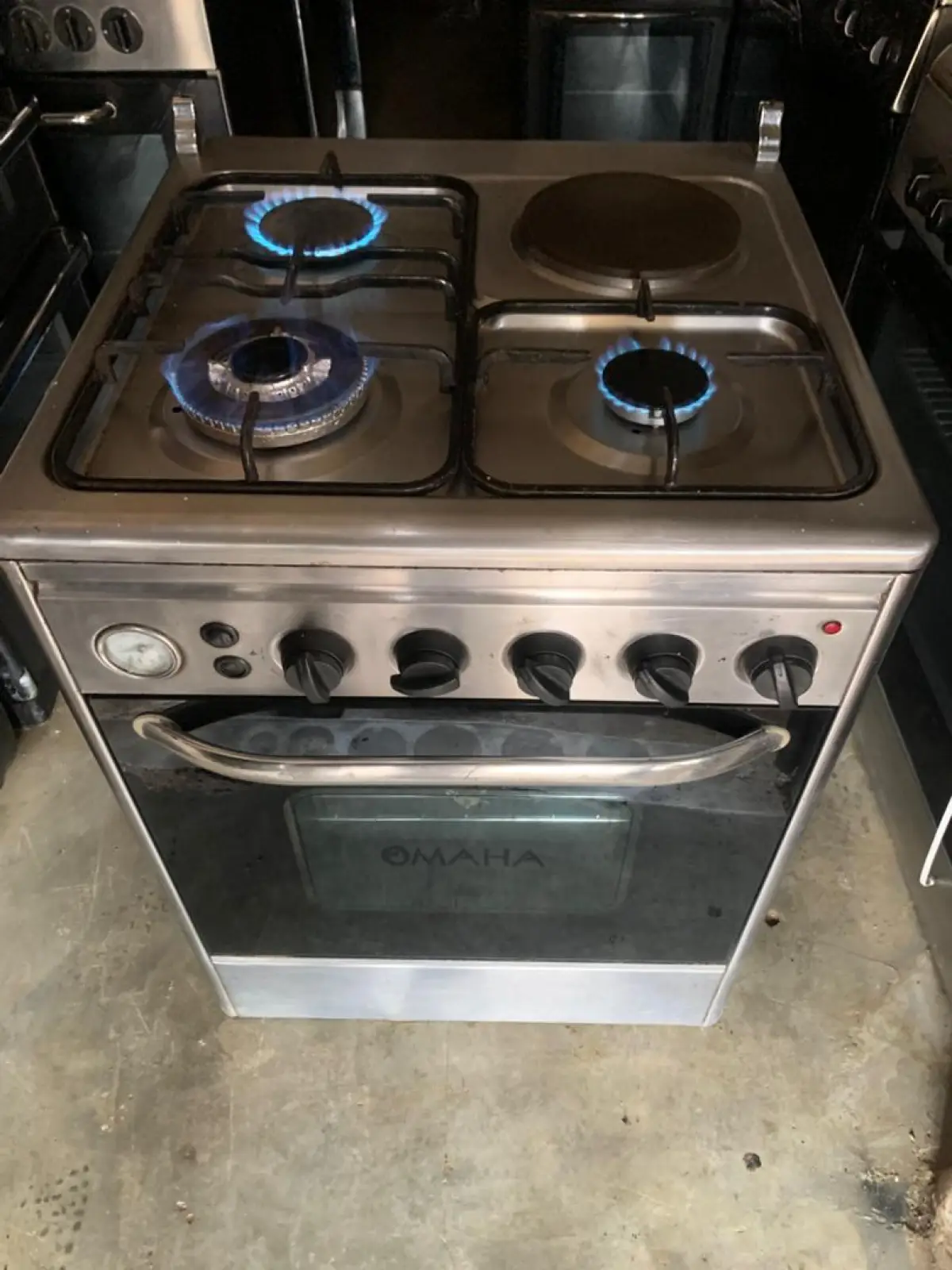 Upgrade your kitchen with our trusted brands of gas and electric cookers - Image 2