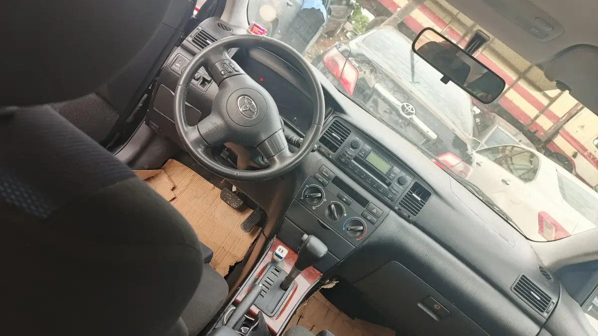 No fault buy and use Toyota Corolla 06 forgie used - Image 5