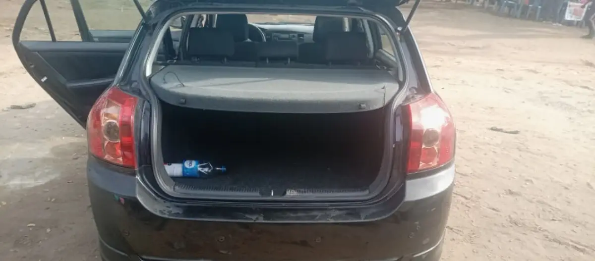 No fault buy and use Toyota Corolla 06 forgie used - Image 17