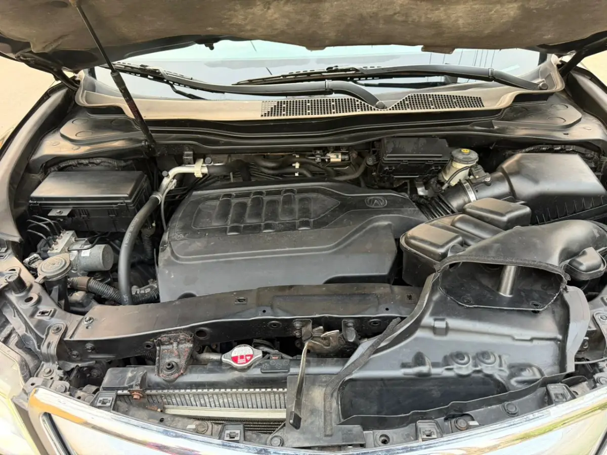 Acura MDX - Image 13