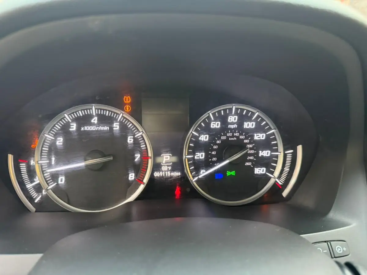 Acura MDX - Image 14