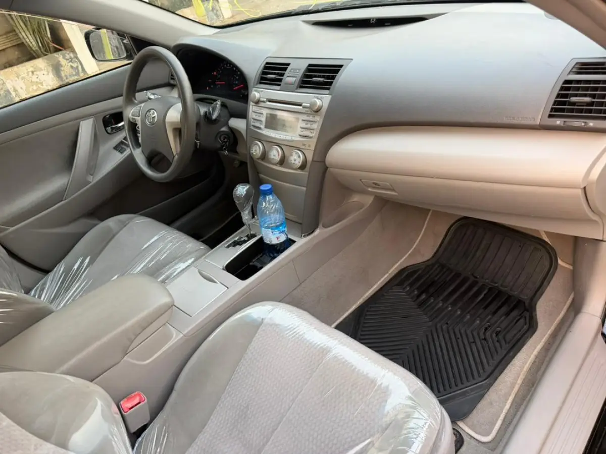 Toyota Camry 2011, Direct foreign used - Image 4