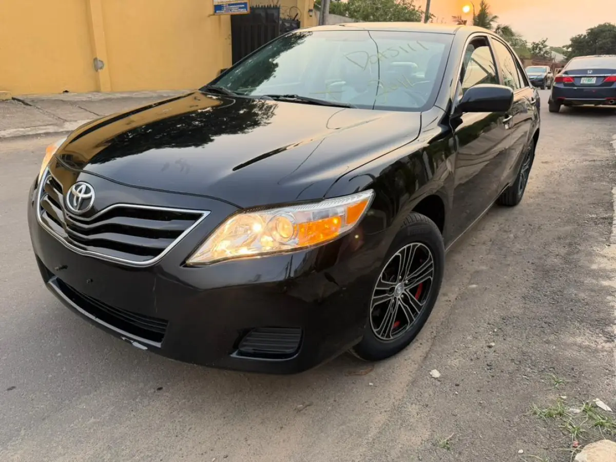 Toyota Camry 2011, Direct foreign used - Image 11