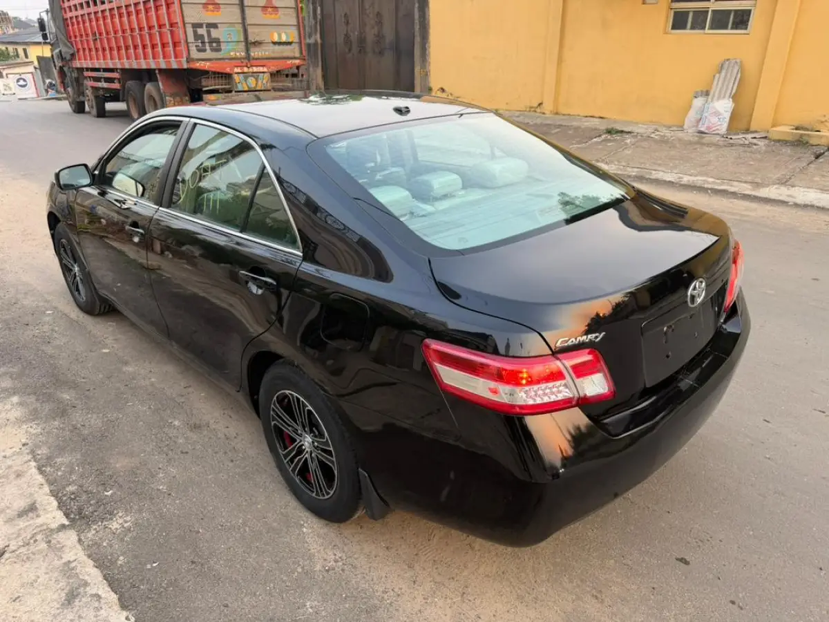 Toyota Camry 2011, Direct foreign used - Image 12