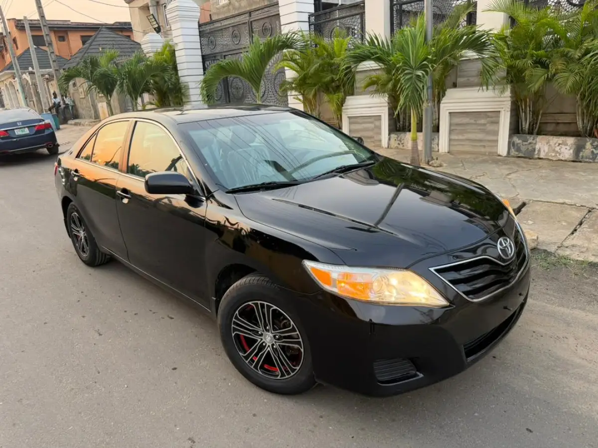 Toyota Camry 2011, Direct foreign used - Image 13
