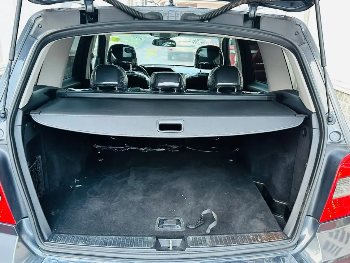 Benz GLK350, 2010 - Image 3