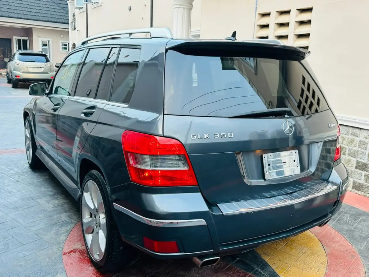 Benz GLK350, 2010 - Image 11