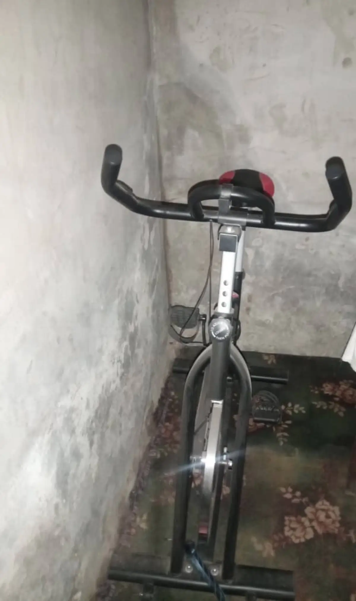 Supermax pro exercise bike - Image 5