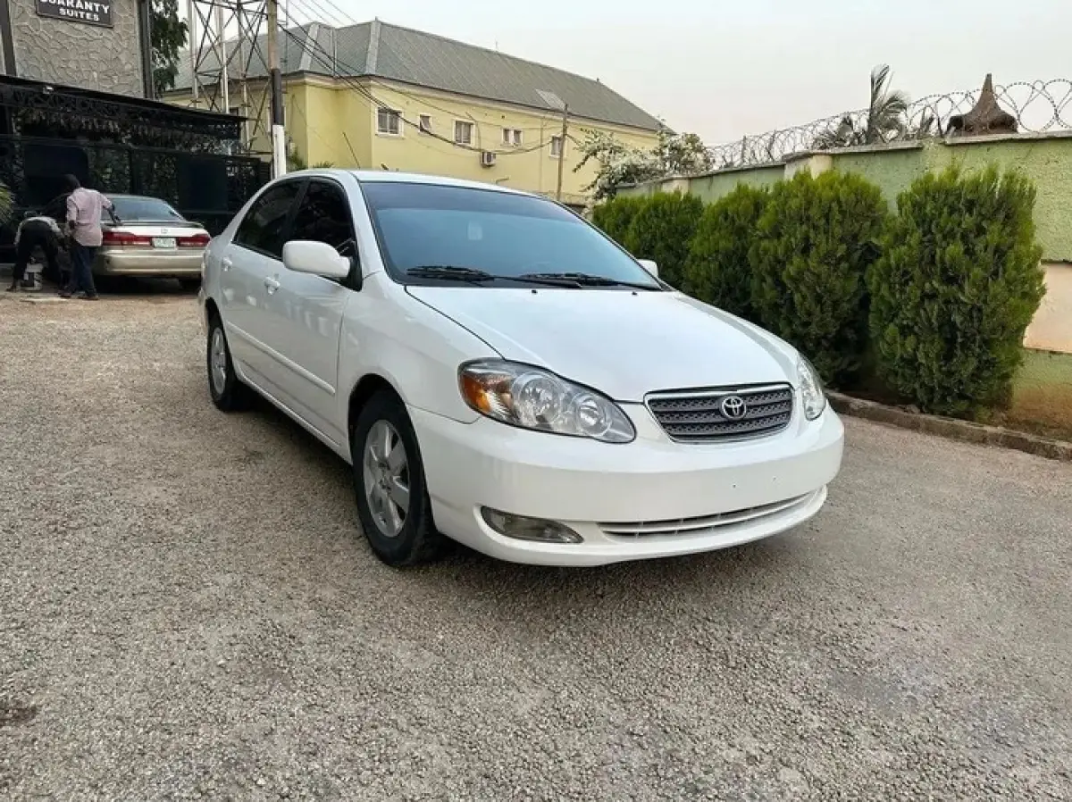 Used 2007 Toyota Corolla Le - Image 3