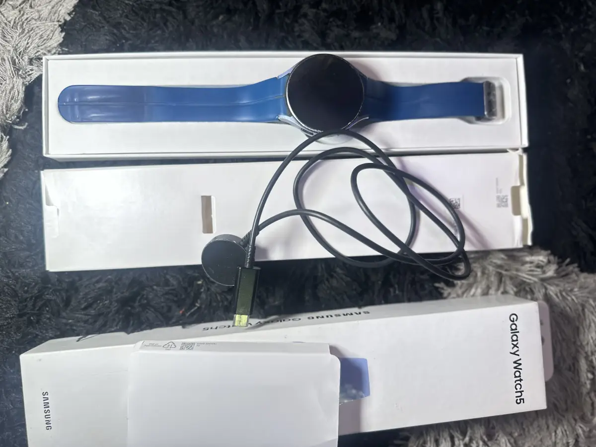 Samsung Watch 5 44MM LTE - Image 2