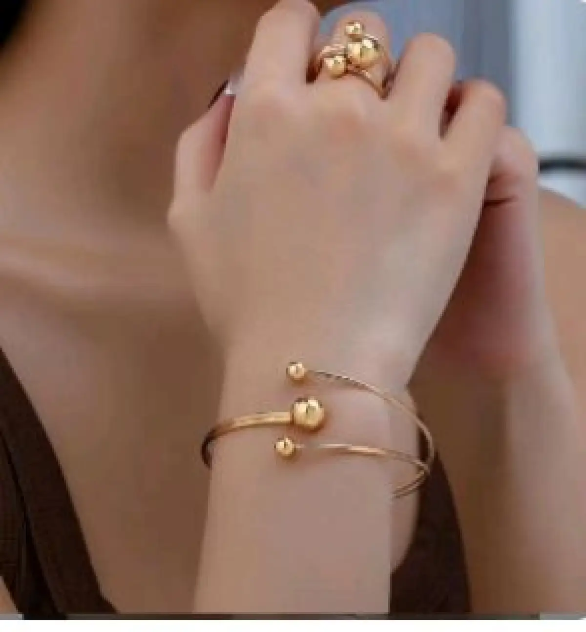 Unique bangle with a ring - Image 1