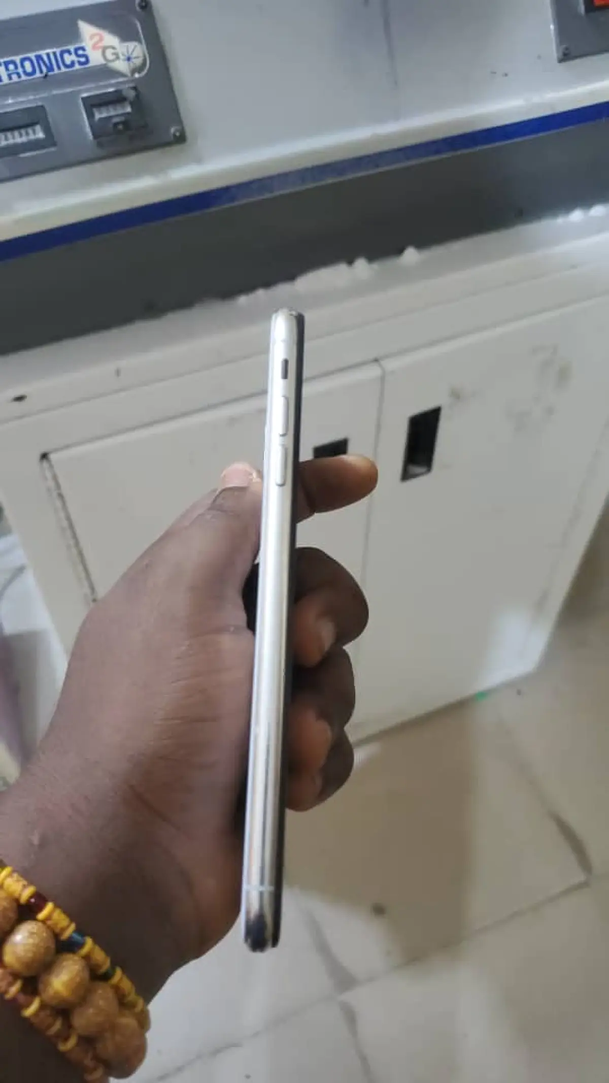 IPhone x Mars - Image 4