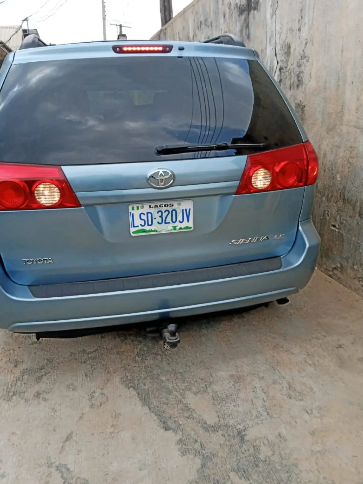 2008 Sienna LE - Image 2